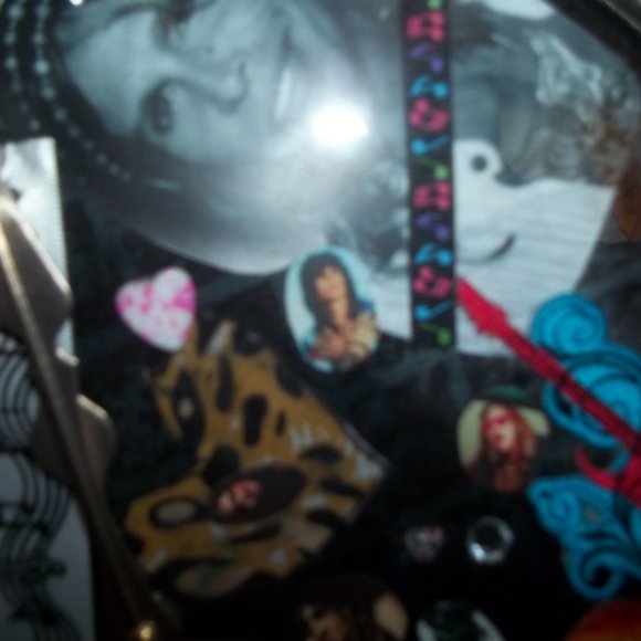 STEVEN TYLER CLOCK - Picture 4 of 5